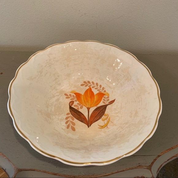 Bakerite Tulip 9 Inch Bowl - Picture 5 of 6